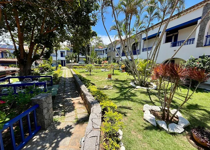 Armacao dos Buzios hotels near Ferradura Lagoon