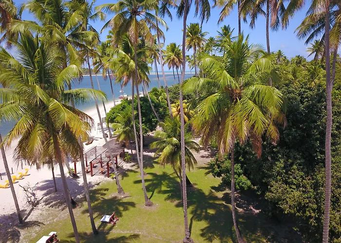 Praia dos Carneiros Hotels